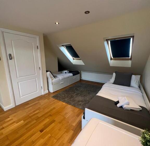 Семейное Студио, Stunning House 15 Min From Wembley Arena