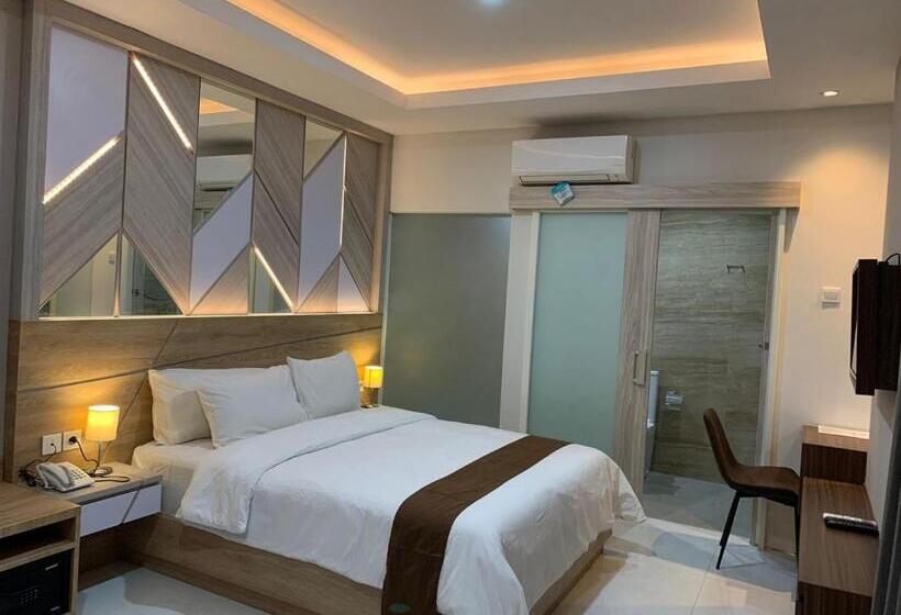 Номер Стандарт Вид на Бассейн, Sinergi Hotel & Villa