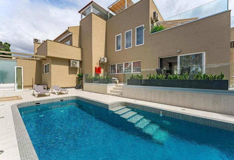 Апартаменты 1 Спальня, Bal Apartments Adults Only