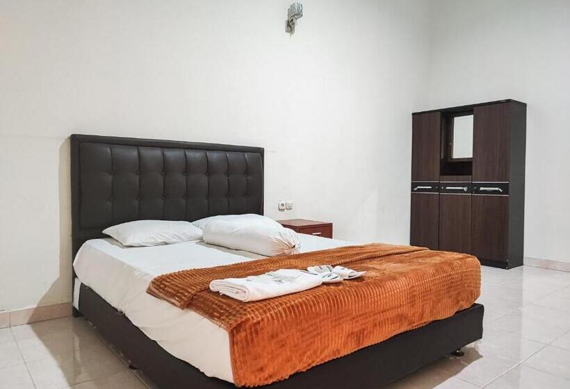 Номер Deluxe, Reddoorz Plus Syariah Near Simpang Rimbo Jambi