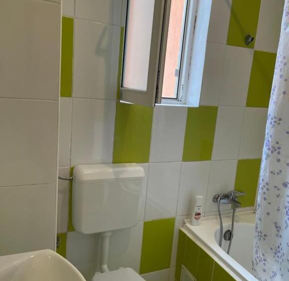 Номер Deluxe с Балконом, Premium Boutique Hostel