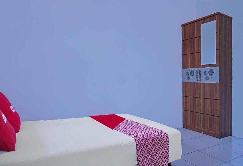 Номер Стандарт, Oyo 92704 Pondok Bunga Lily