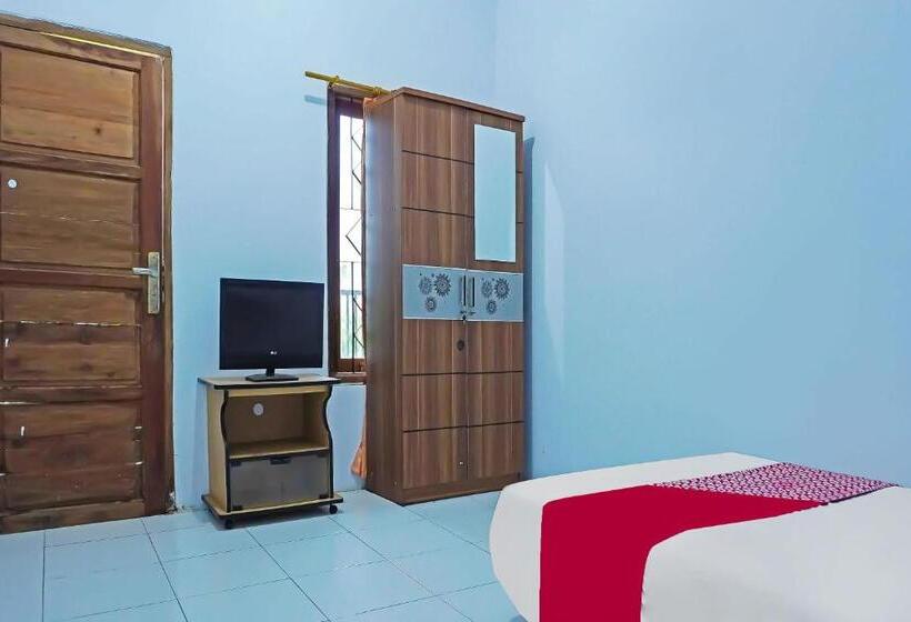 Номер Стандарт, Oyo 92704 Pondok Bunga Lily