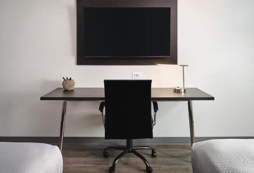 Люкс, Stayapt Suites North Charleston