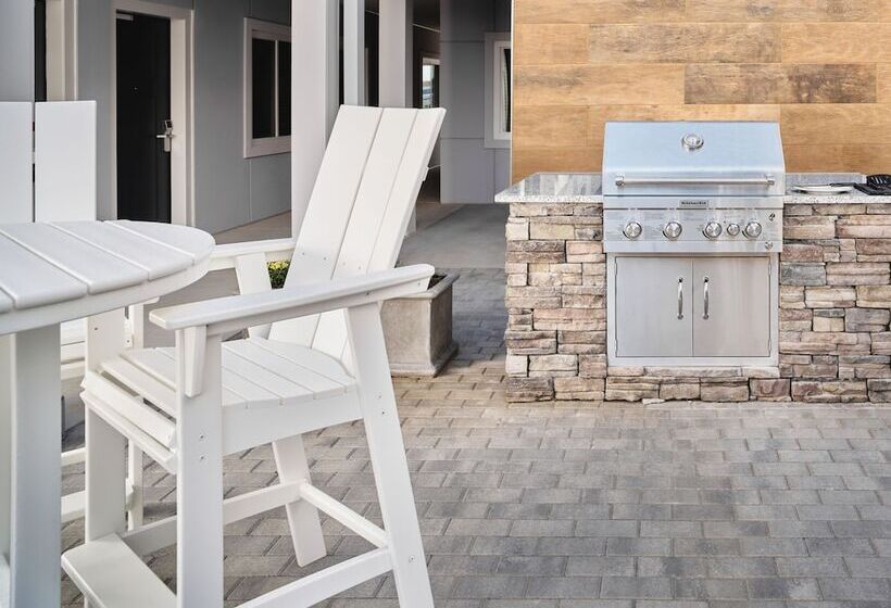 Люкс, Stayapt Suites North Charleston