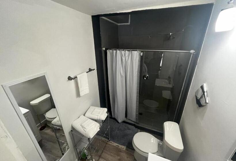 Люкс Повышенной Комфортности, Luxury Suites Boutique Hotel And Lounge