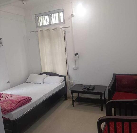 Трехместный Номер Классика, Oyo 81279 Hotel High East