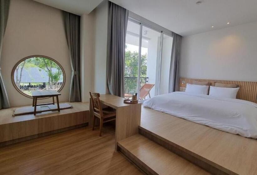 스탠다드 룸 킹사이즈 침대, Punn Hotel Korat