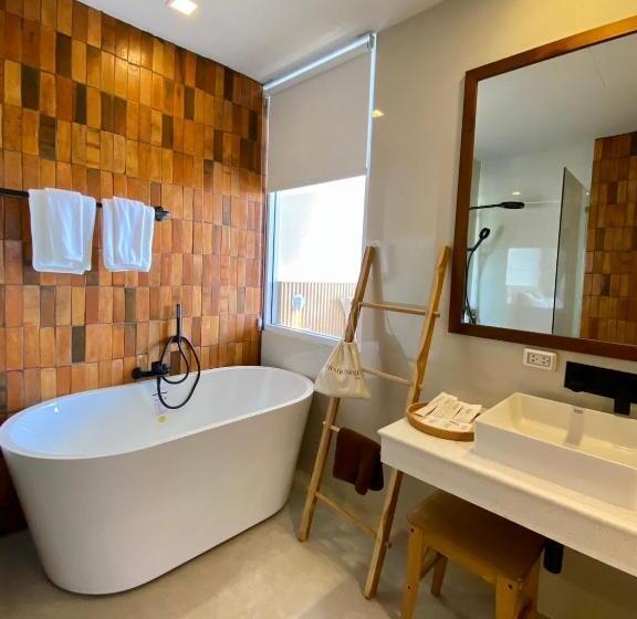 스탠다드 룸 킹사이즈 침대, Punn Hotel Korat