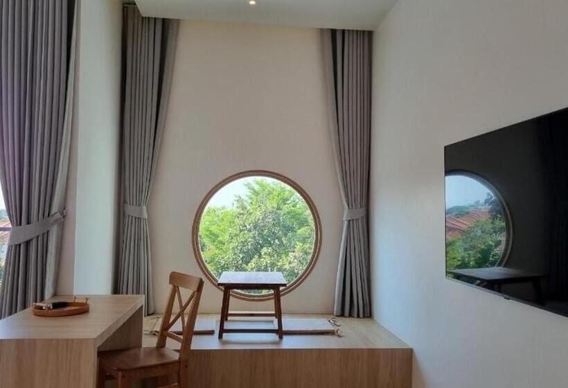 디럭스 룸, Punn Hotel Korat