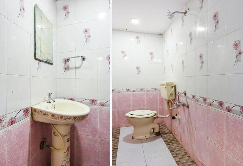 Трехместный Номер Классика, Flagship Hotel Swaraj Bar And Resto & Lodging