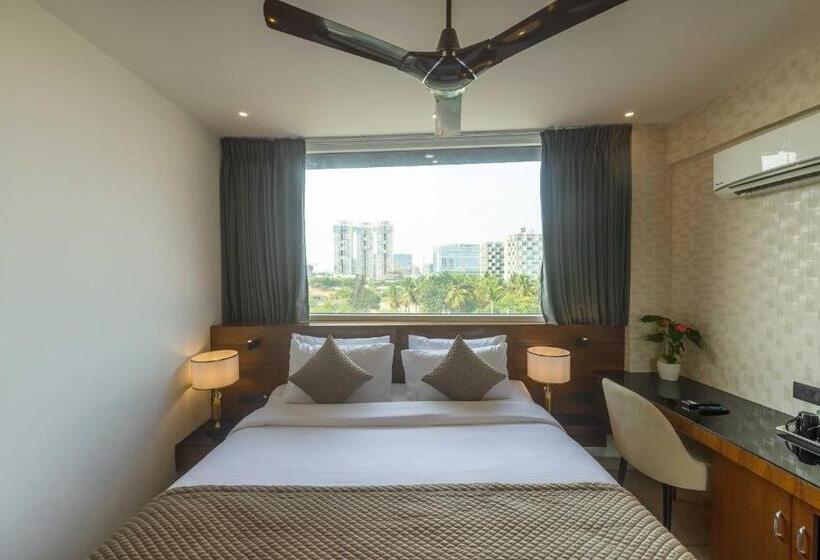Номер Deluxe, Royal Ace Boutique Hotel   Manyata Techpark
