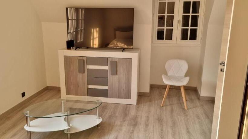 Номер Стандарт, La Villa Jacuzzi Et Cinéma Les 300 à 15 Min De Paris Jo 2024 Et Du Stade De France Tarifs Privileges
