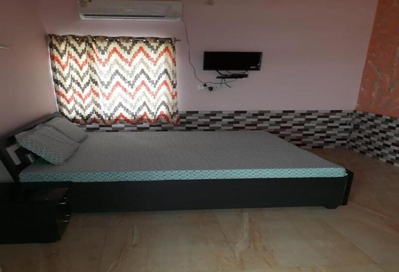 Трехместный Номер Классика, Capital O Bhangad Resort