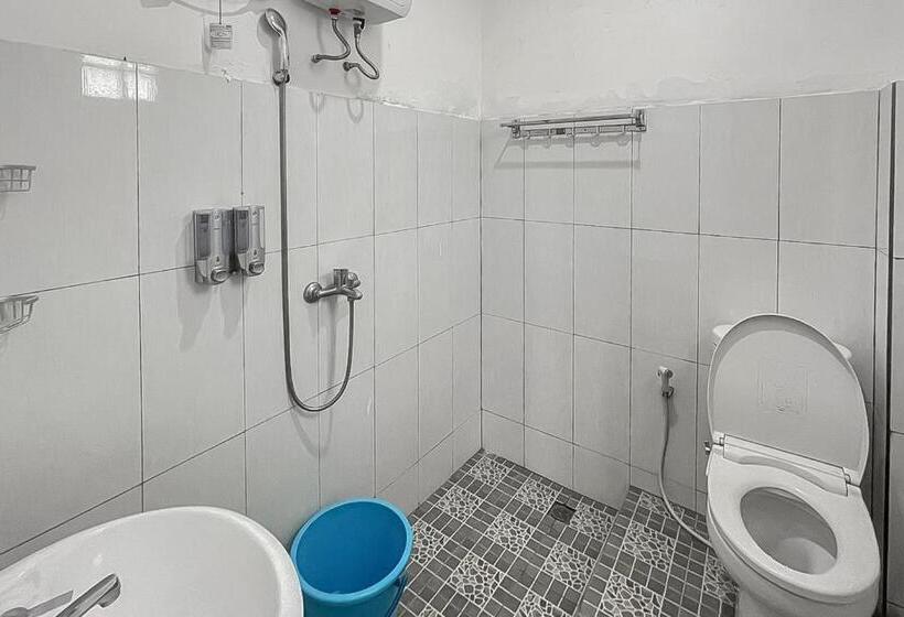 Номер Deluxe, Reddoorz Resort Syariah At Rancakalong Sumedang