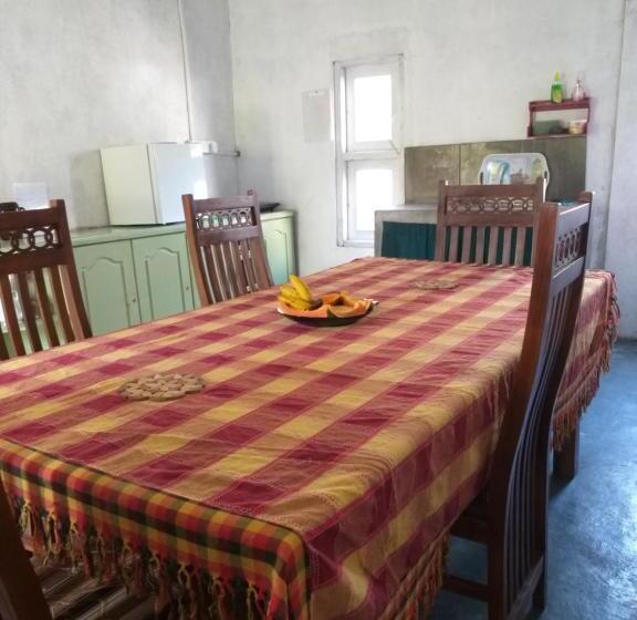 Номер Стандарт Вид на Сад, Villa Sunrise