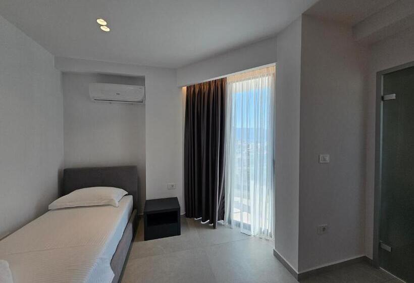 디럭스 트리플 룸, Adele Hotel Ksamil