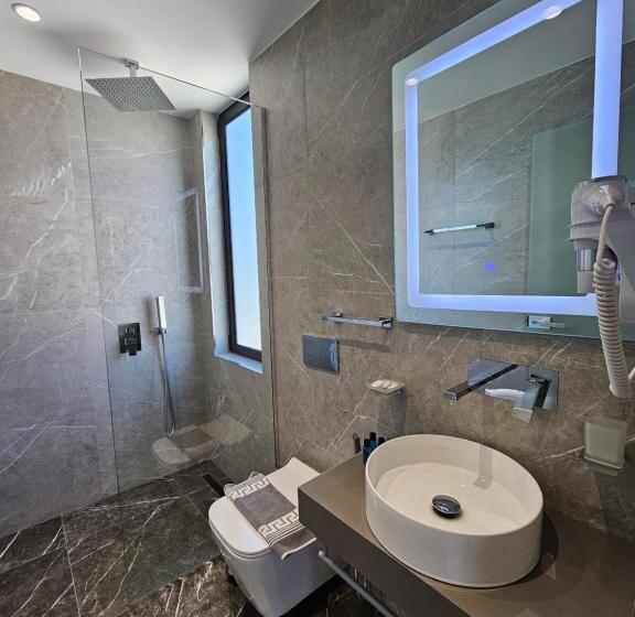 디럭스 룸, Adele Hotel Ksamil