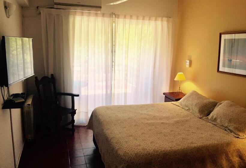 Апартаменты 1 Спальня, Amari Suites