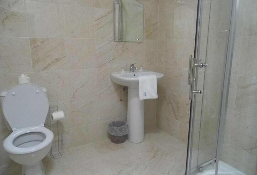 Семейный Номер, The Waterfront Townhouse Accommodation