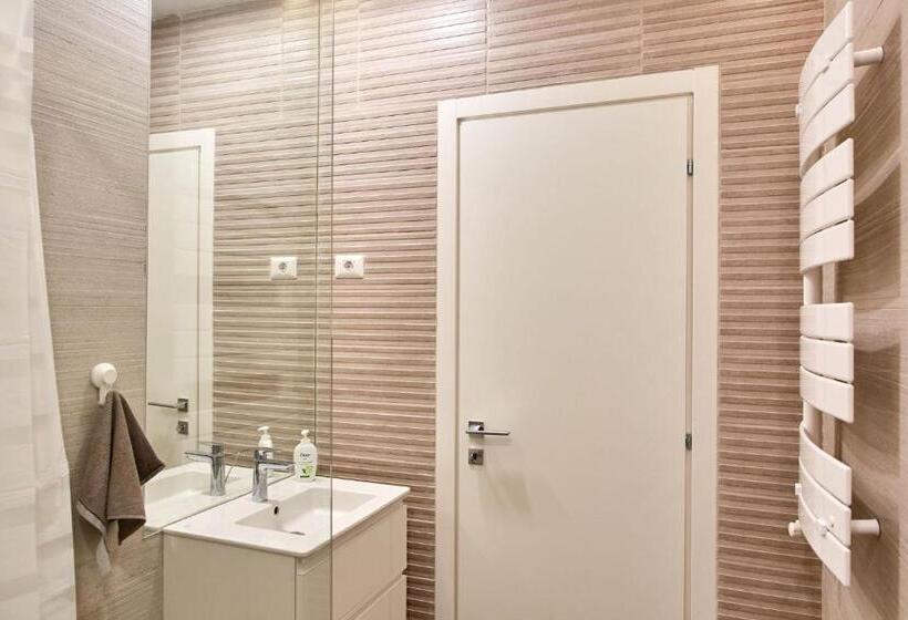 استودیوی استاندارد, Studio Bel Air Lotus