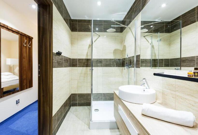 Номер Deluxe Одноместный, Sanvit Lake Resort & Spa