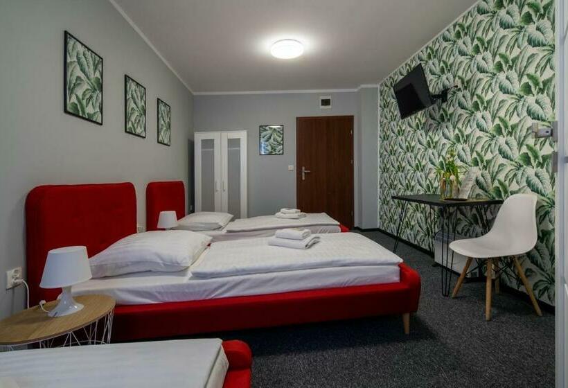 Номер Стандарт Трехместный, Noclegi Stop And Sleep Zgorzelec