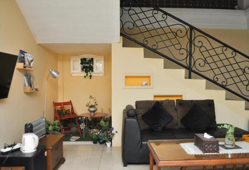 Номер Стандарт, The Swarna Hotel Bayah Lebak