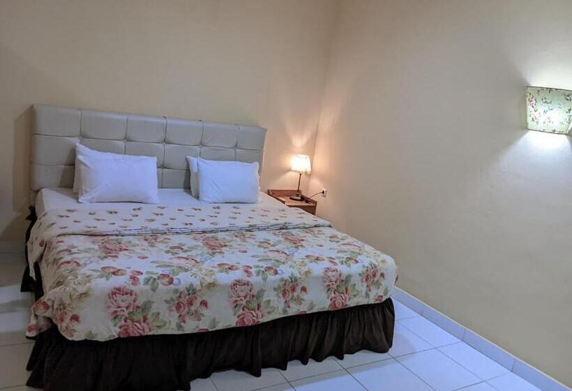 Люкс, The Swarna Hotel Bayah Lebak
