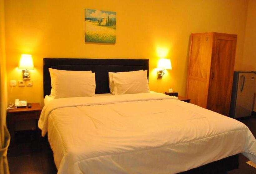 Номер Deluxe, The Swarna Hotel Bayah Lebak