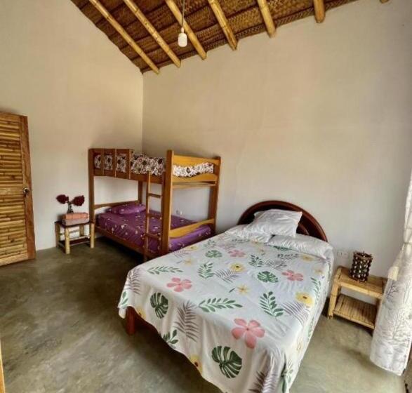 Четырехместный Номер Стандарт с Балконом, Pascana Casa Playa