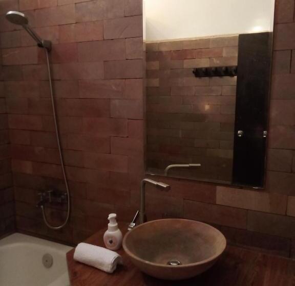 اتاق استاندارد چهار تخته, The Chill River Boutique Villa