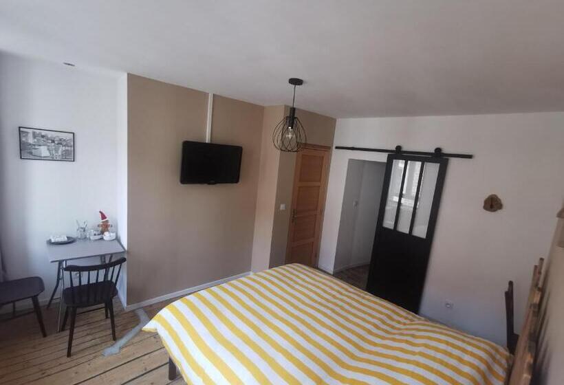 Номер Стандарт, La Chambre De Pousse