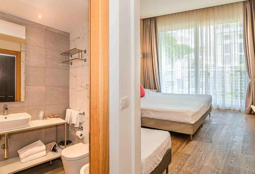 Семейный Номер, Residence Villa Azzurra