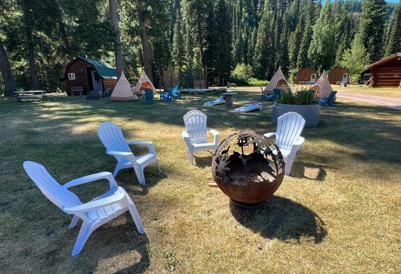 Апартаменты 2 Спальни, Triple G’s Resort   Cabin 11