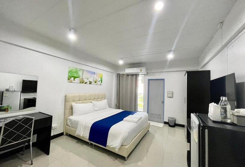 Номер Deluxe Кровать Кинг, The Sceneสุพรรณบุรี