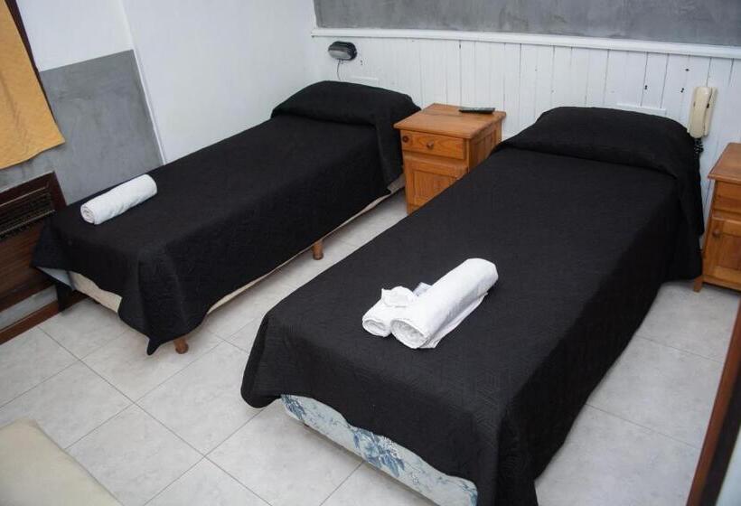 이코노미 룸, Claro De Luna Hotel Centro