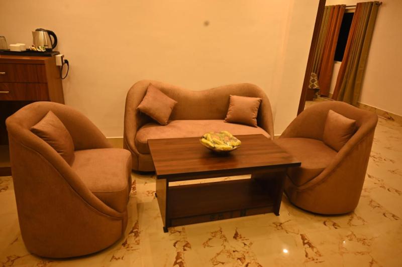 Королевский Люкс, Swet Palash Resort