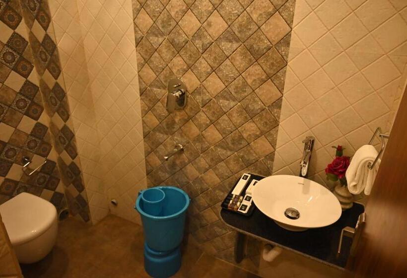 Королевский Люкс, Swet Palash Resort