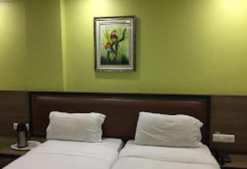 غرفة ديلوكس, Gokul Plaza,bhubaneswar