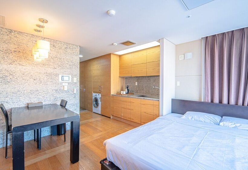 Номер Deluxe, From H Oceanpalace Hotel Jeju