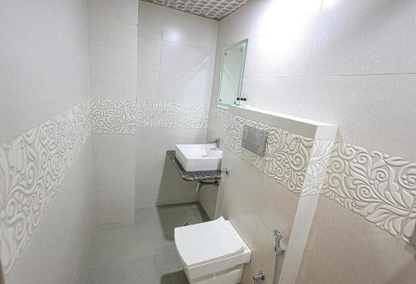 Номер Superior, Fabhotel Pearl Square