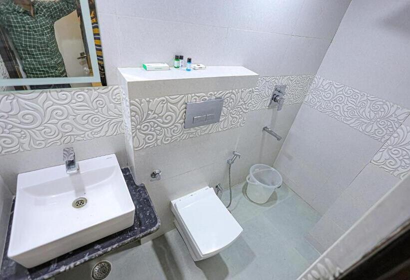 Люкс, Fabhotel Pearl Square