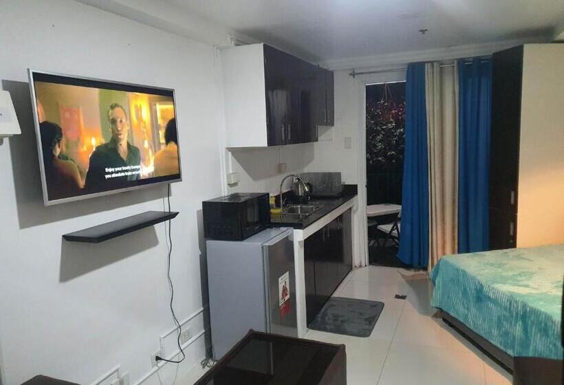 Студио Стандарт с Балконом, Baguio Bliss By Burnham Hill Condominium