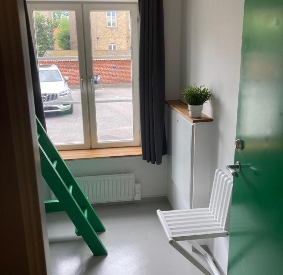 Camera Familiare, Winstrup Hostel