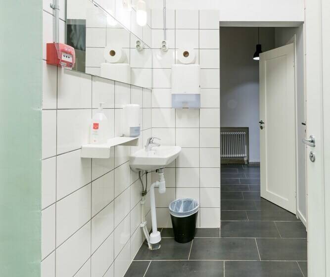 Camera Familiare, Winstrup Hostel