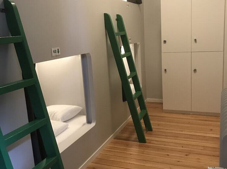 Кровать в Общей Комнате, Winstrup Hostel