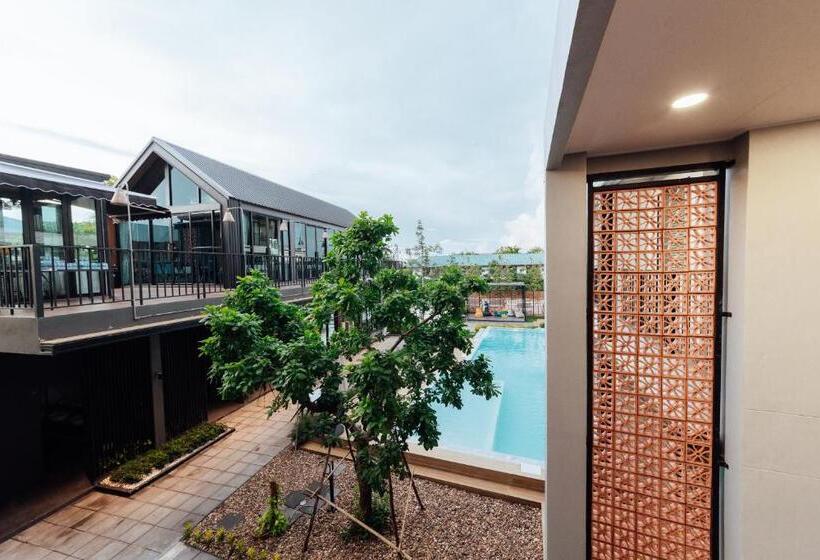 Номер Стандарт, Phu Sakon Ville