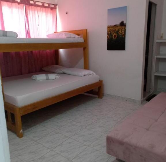 패밀리 룸, Hostal Girasoles Tolu