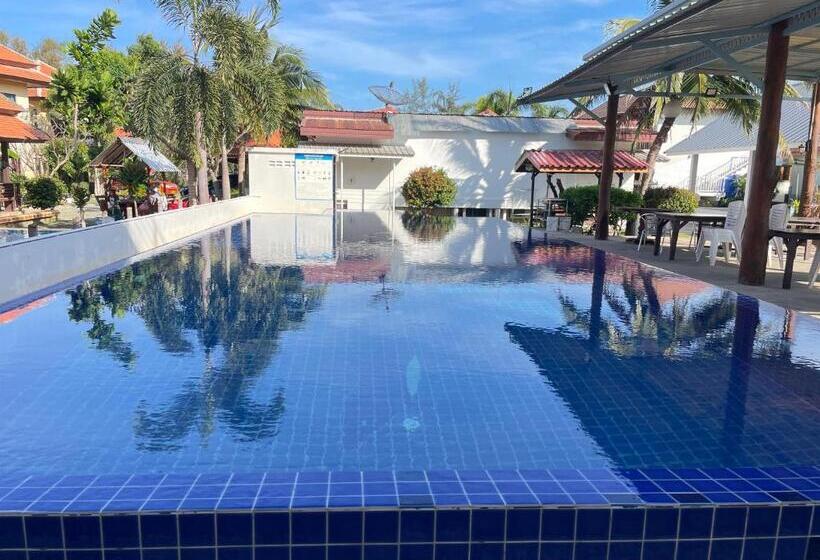 Стандартный Номер Кровать Кинг, Chaipatchara Resort